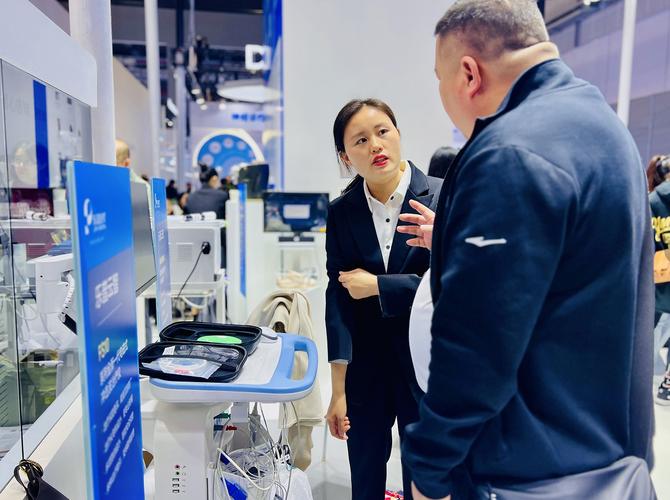 展台交流火热 aed/呼吸机等多款产品招商引热议!